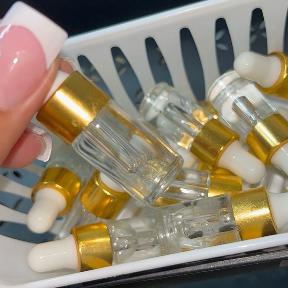 Cuticle Oil Droppers - Picture 2 of 2